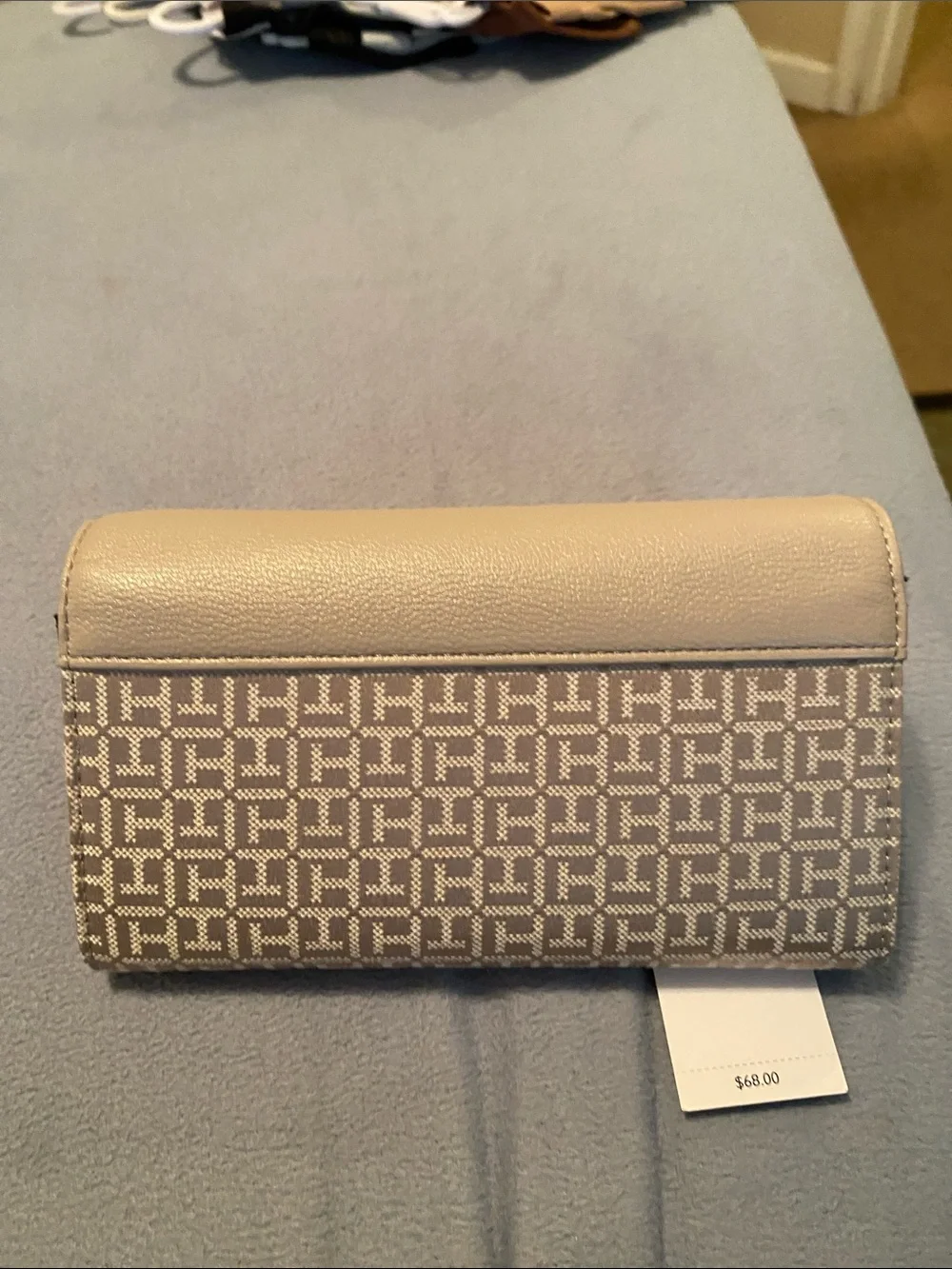 Tommy Hilfiger Women's Cream Patterned Clutch Wallet with Gold Accent